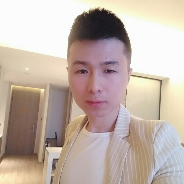陌颜等待跳跃的照片