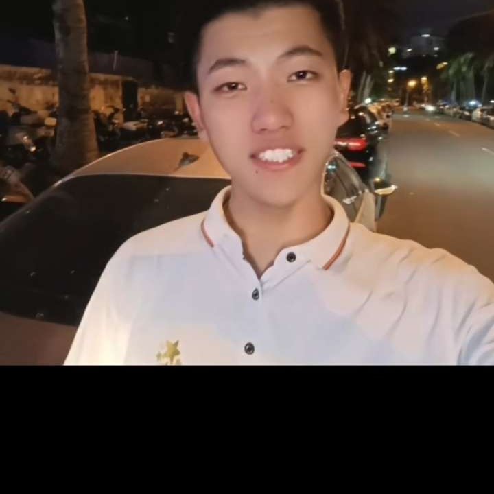 石头愿大力的照片