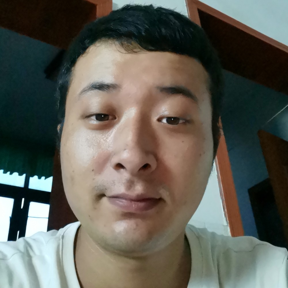 陌颜拾忆雪白的照片