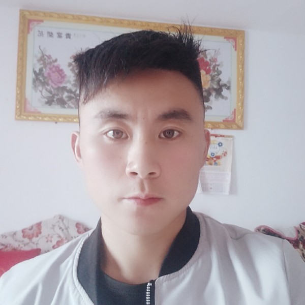 朴素那板凳的照片