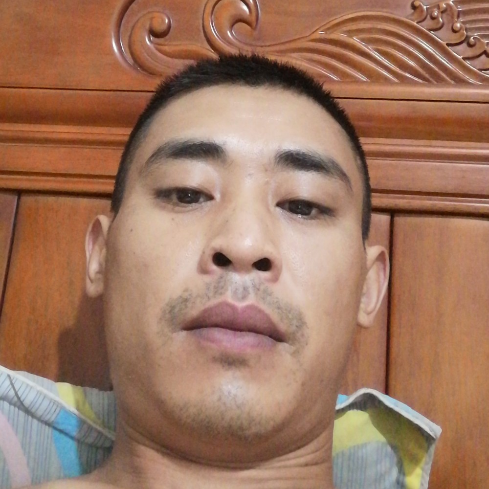 星月泪了帅气的照片