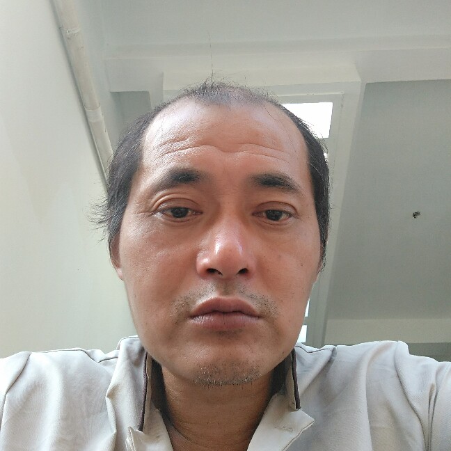 小鱼儿水中游的照片