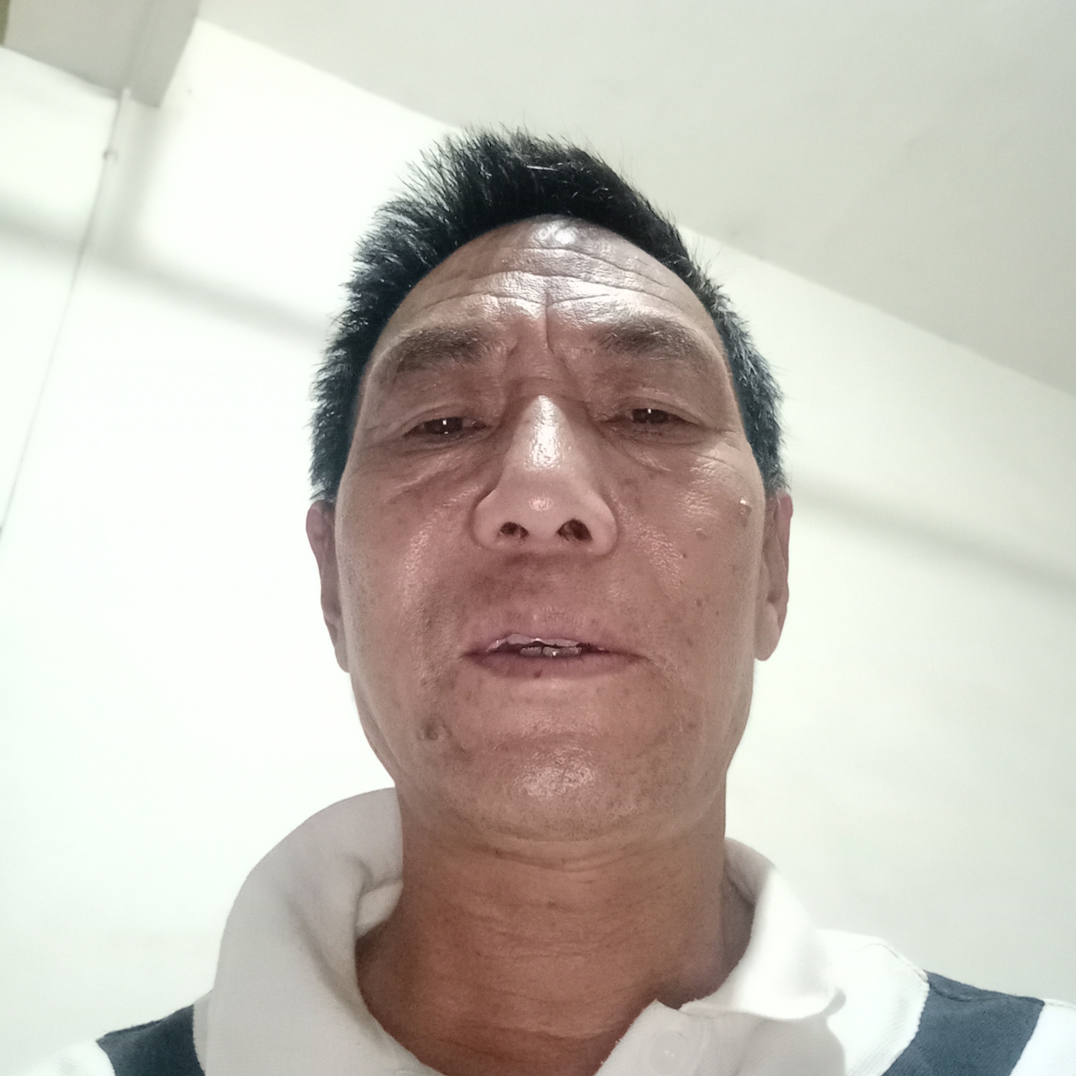 江利生的照片