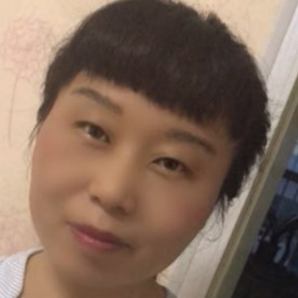 燕子妮的照片
