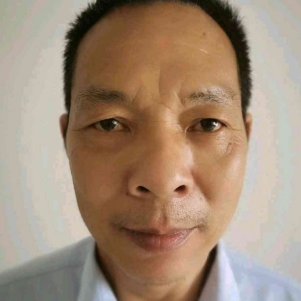 江明均的照片