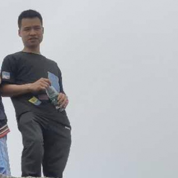 激昂放弃小虾米的照片