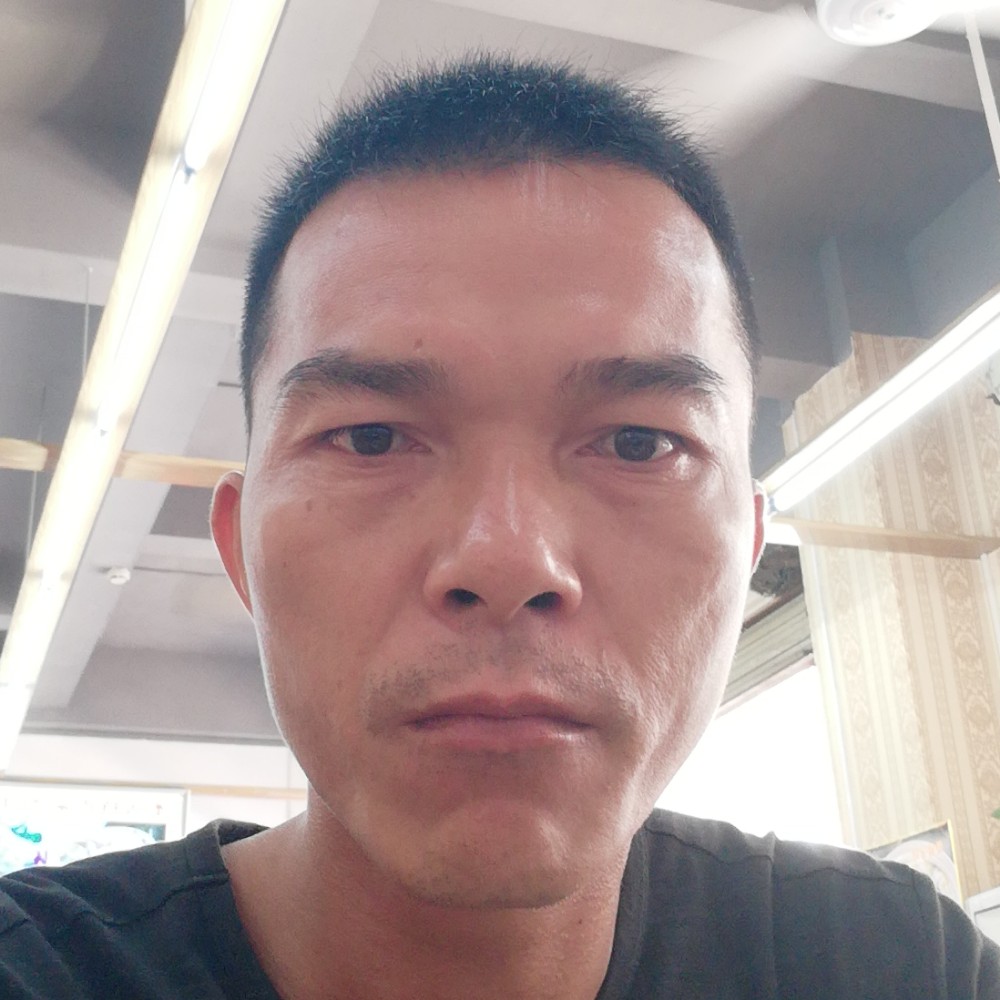 陈其佚的照片