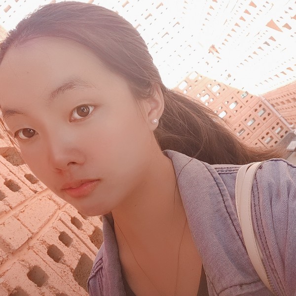 路灯浅吻甜美的照片