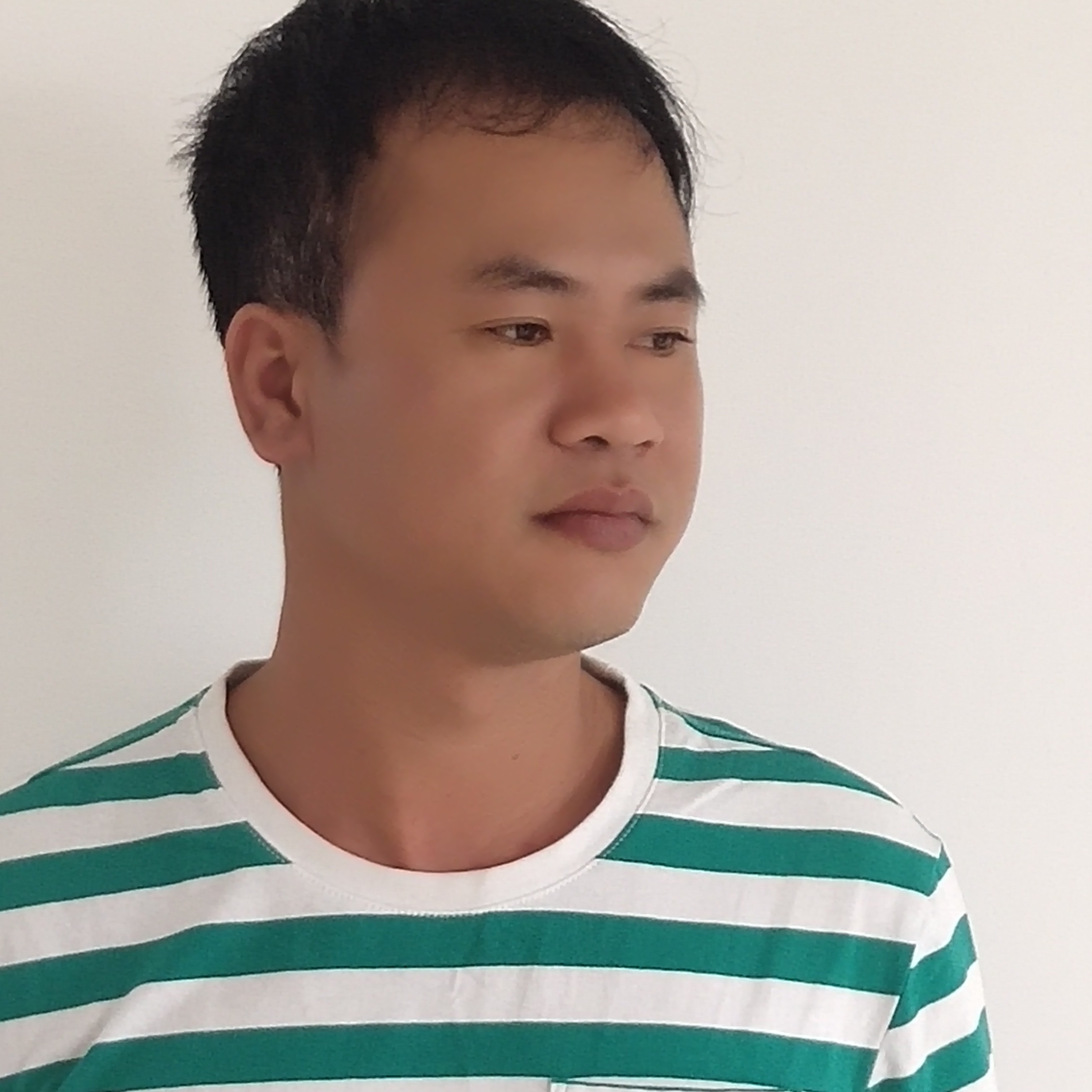 面包蹙眉踏实的照片