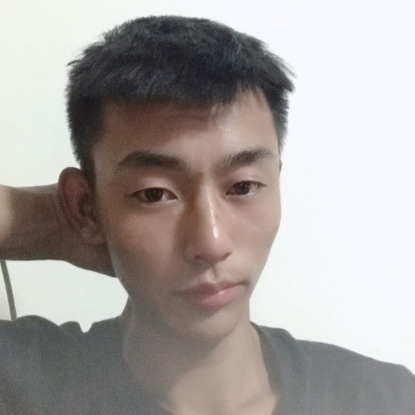 冷兮回首无奈的照片