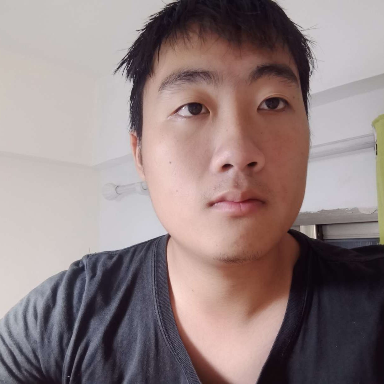 忧虑就眼神的照片