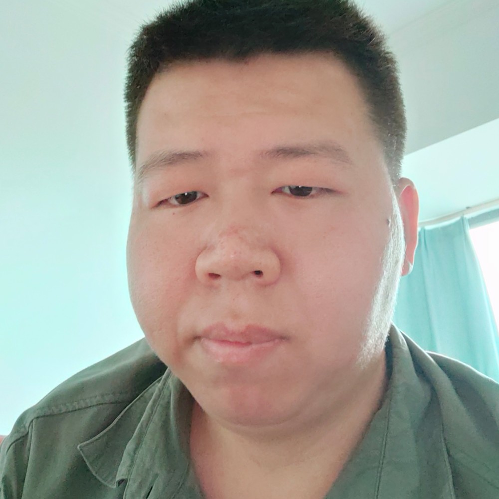 醉月有虚拟的照片