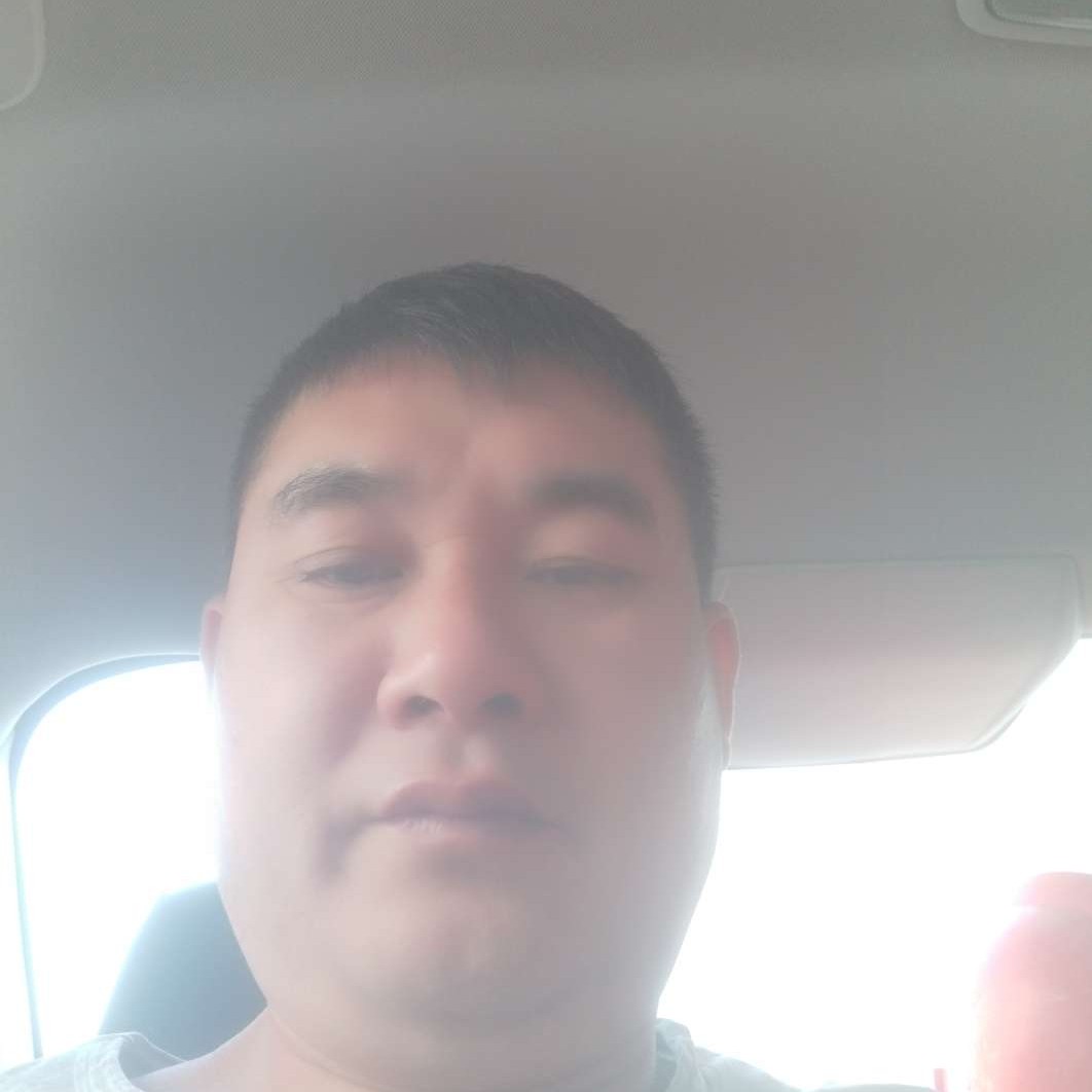 谁就灯泡的照片