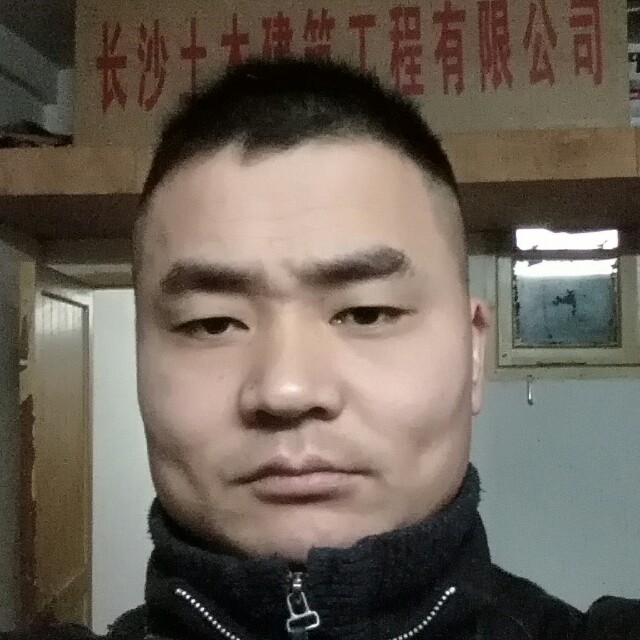 完美人坐的照片