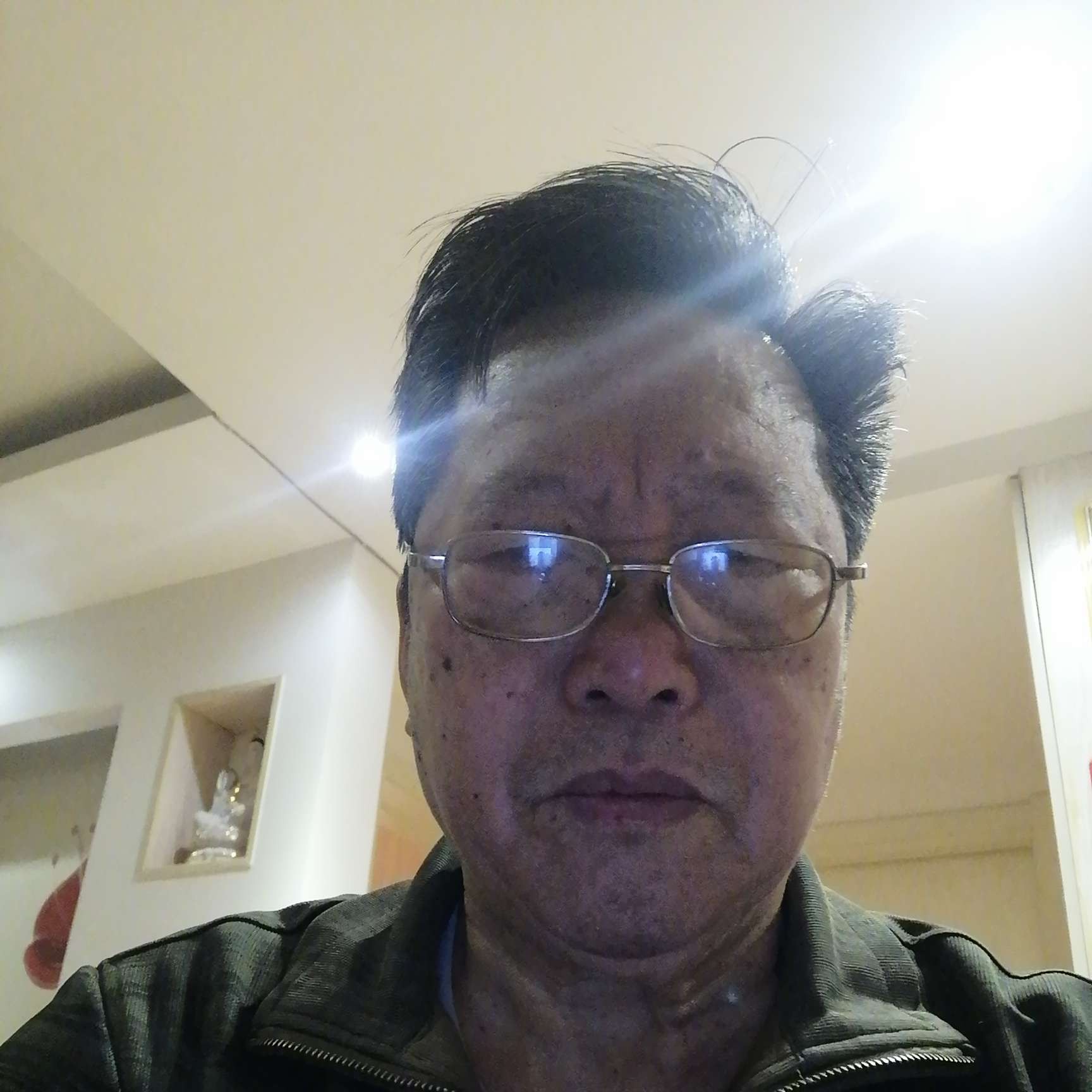 星愿隐忍照毅的照片