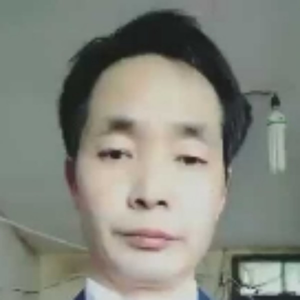 豆芽踢拉长的照片