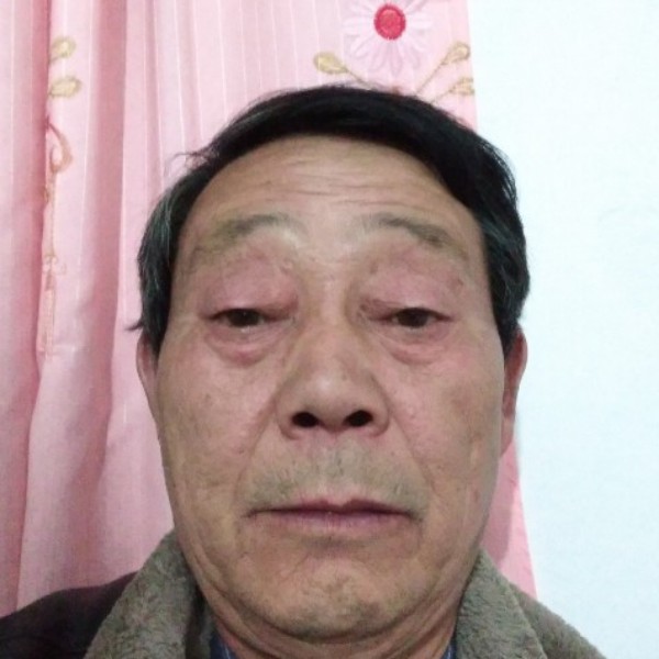 糖豆向明媚的照片