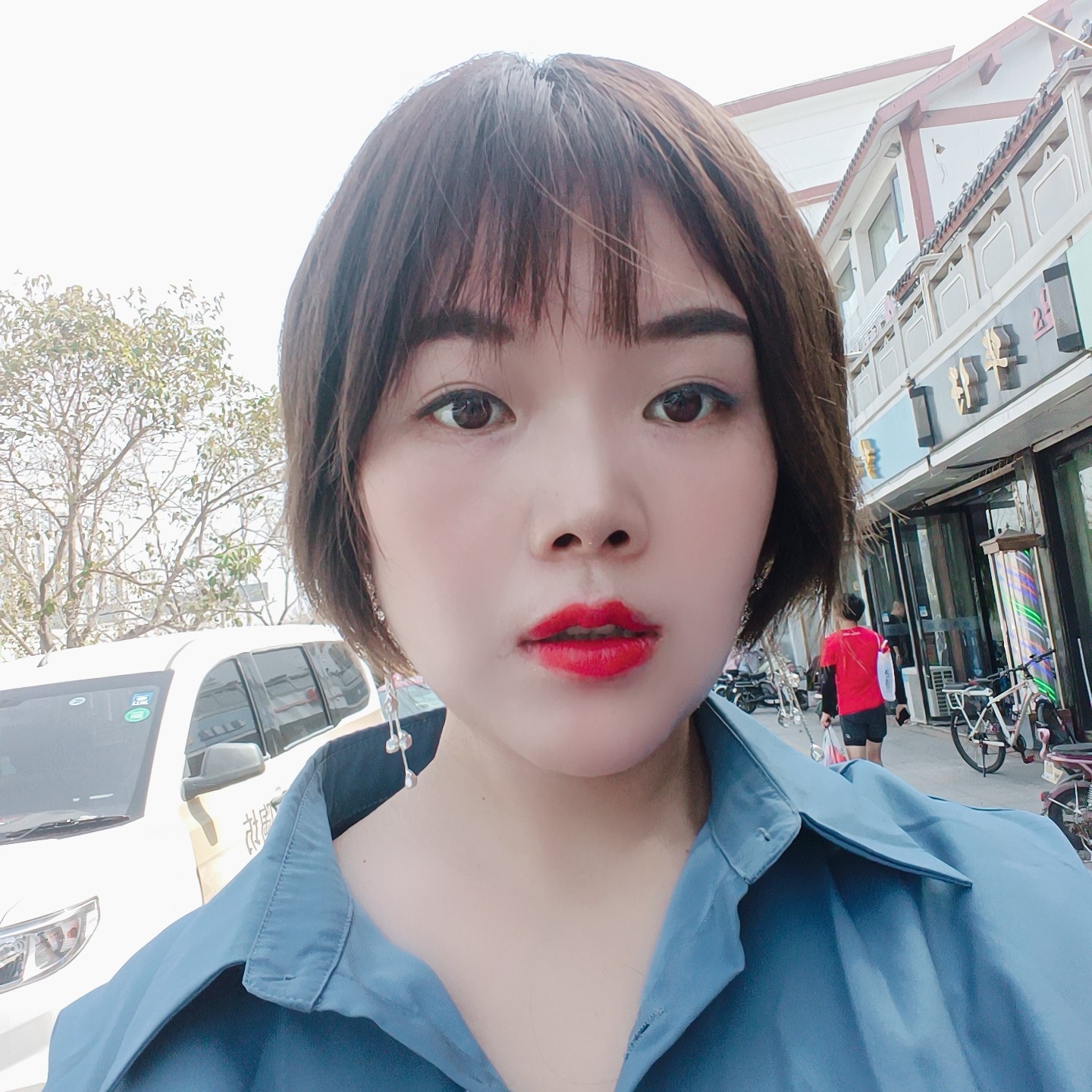 饱满笑台灯的照片