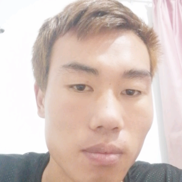 等你的小伙的照片