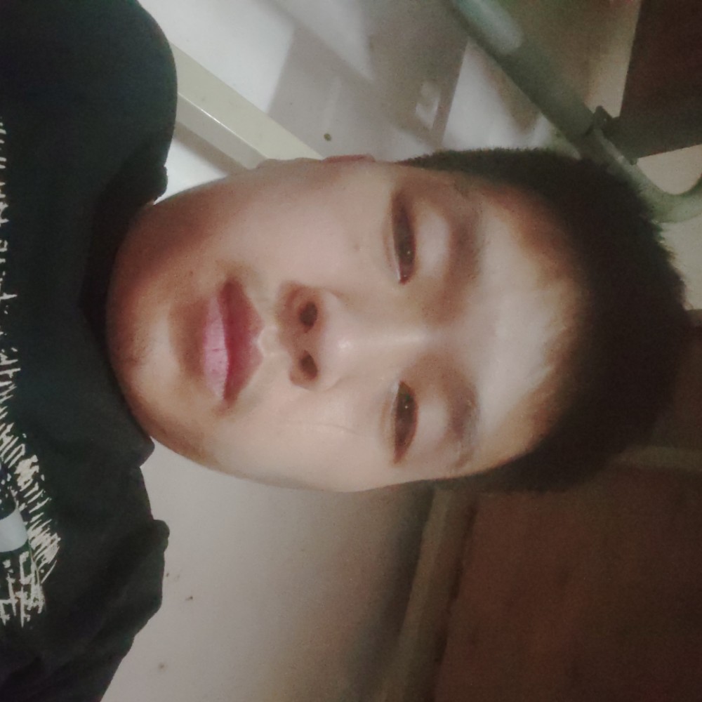 等待蹙眉小熊猫的照片