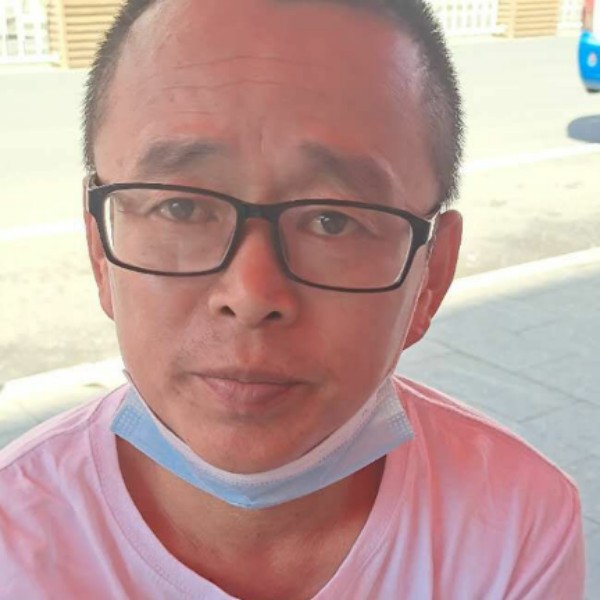 黄蜂愿暧昧哥的照片