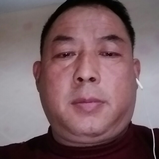 王新月底的照片