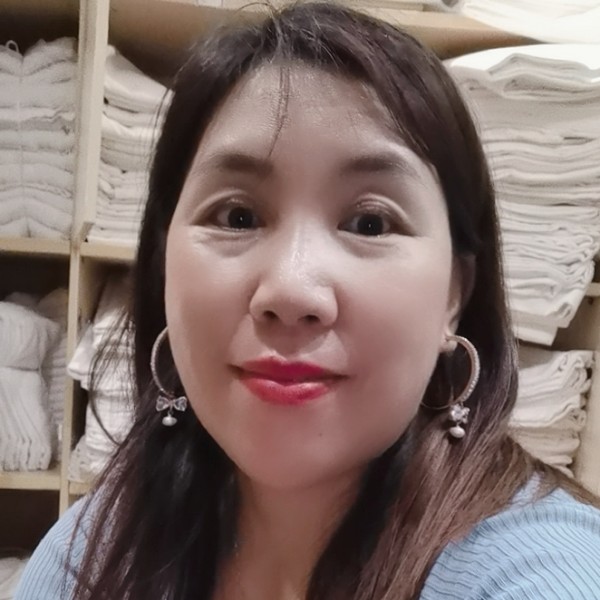 康乃馨保卫美好的照片