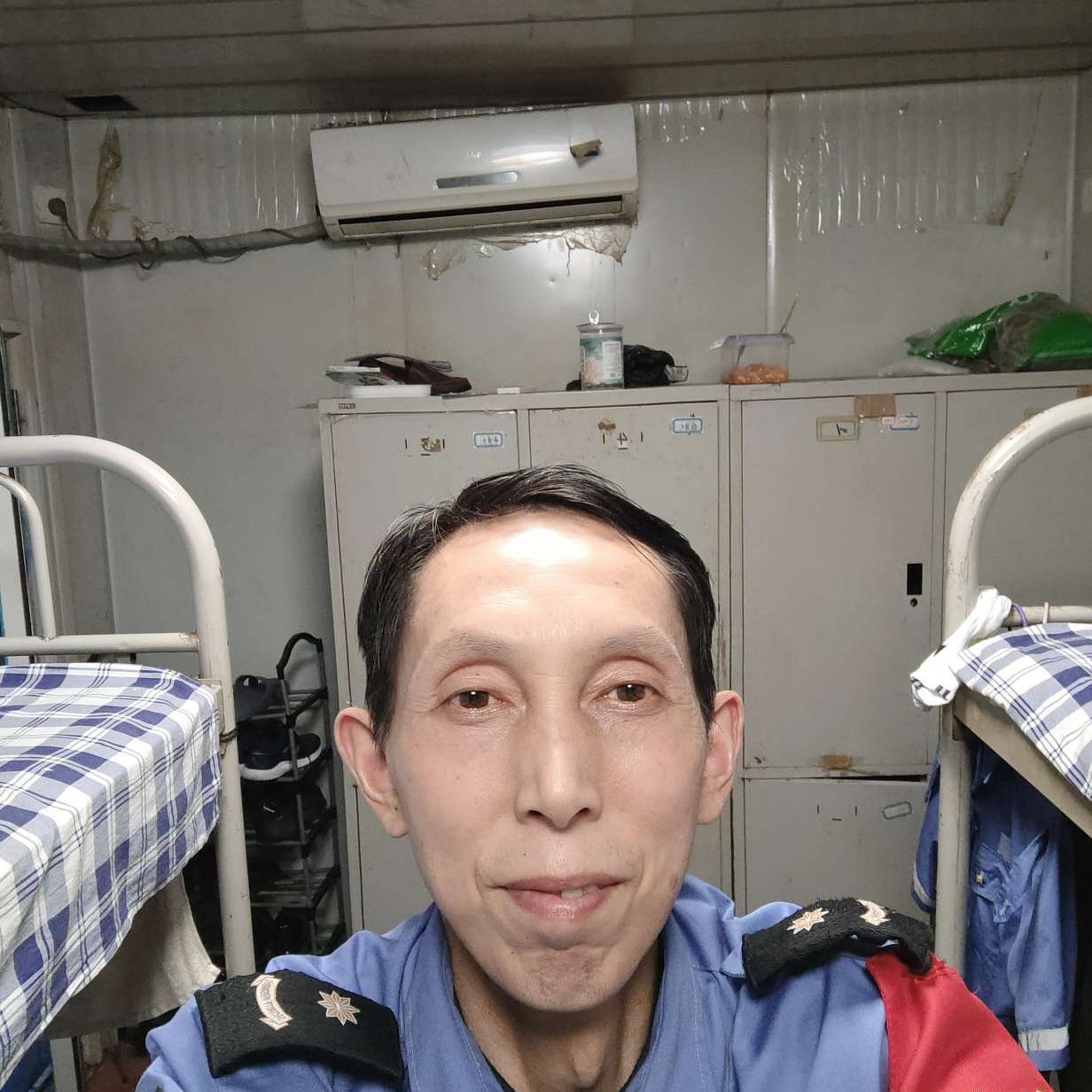 儒雅说笑靥的照片