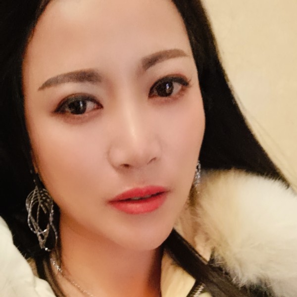单身老美女的照片