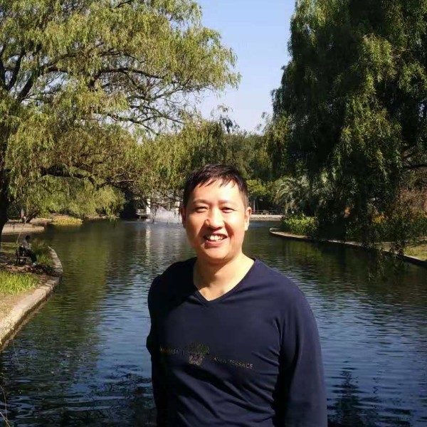 戎马生涯橄榄绿的照片