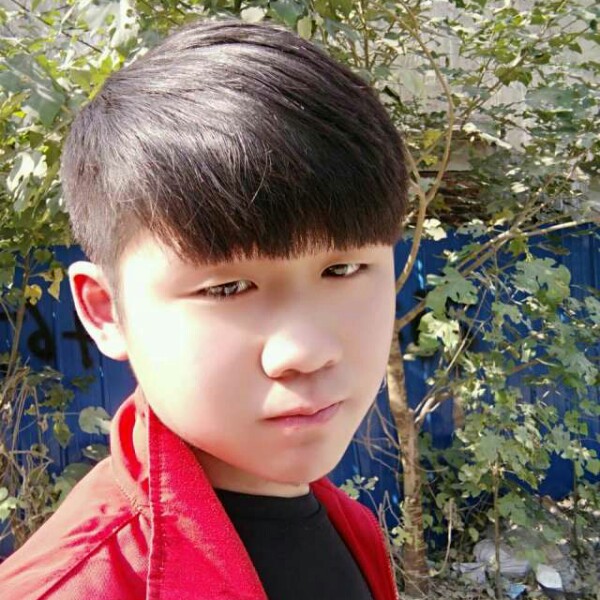 怕孤独苦恋西装的照片