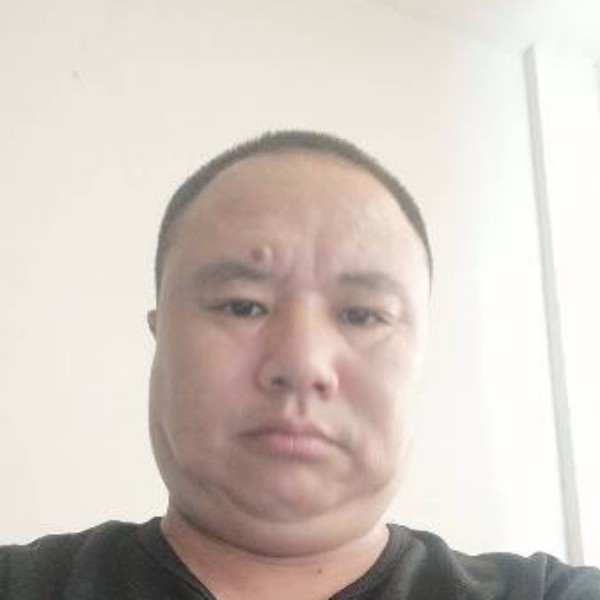 冷眸蹙眉犹豫的照片