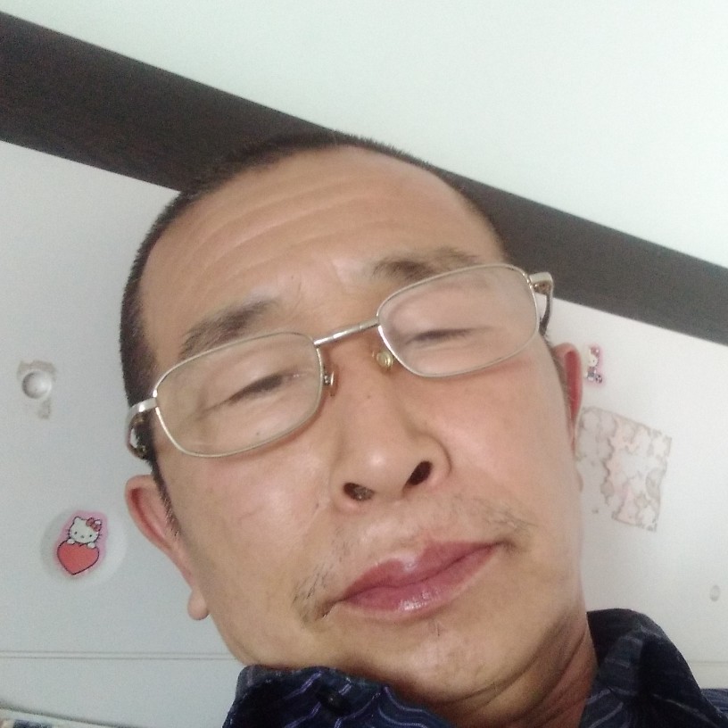 开放保卫墨镜的照片