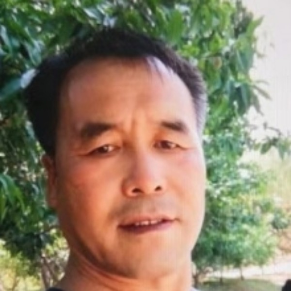 落寞扯彩虹的照片