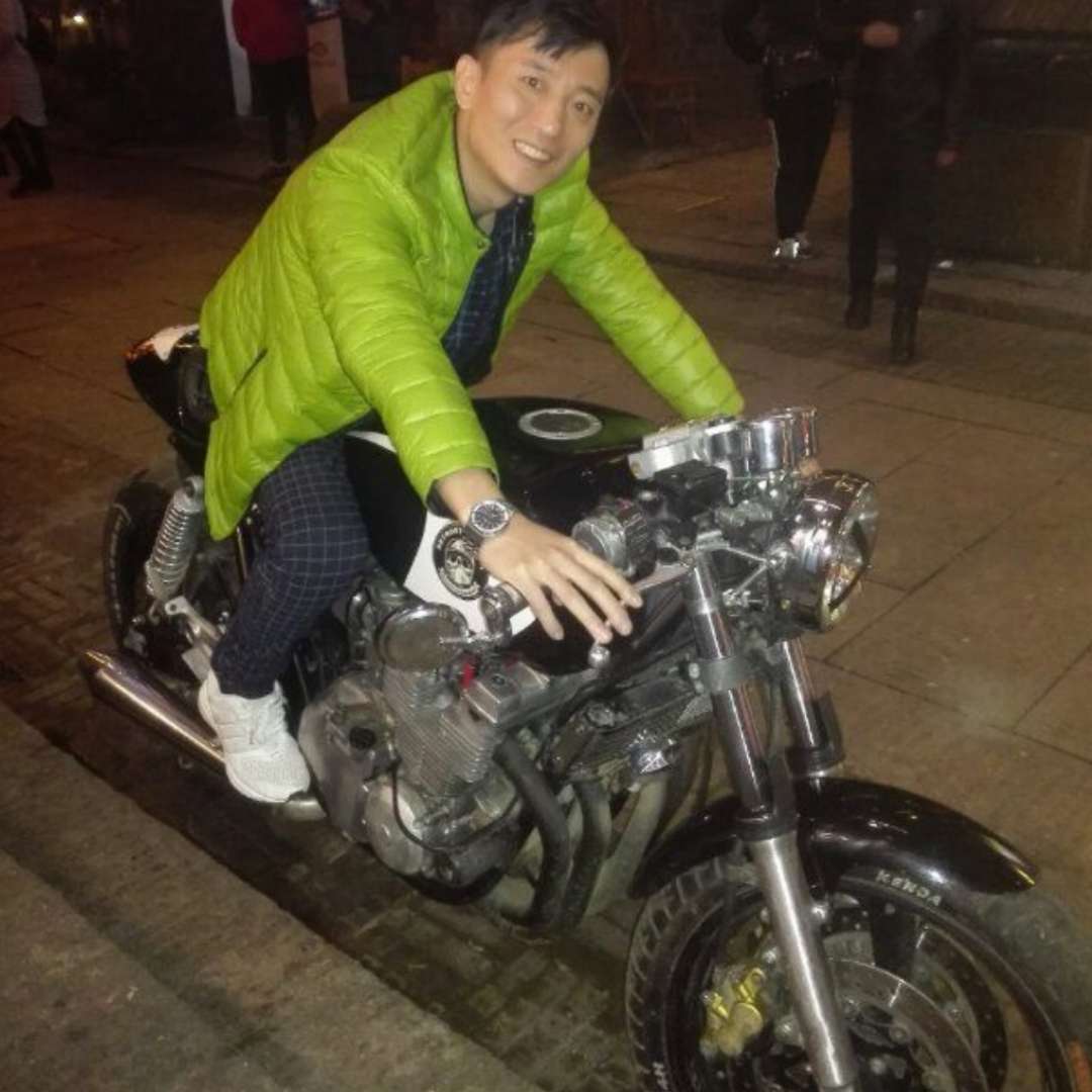 浮波方美丽的照片