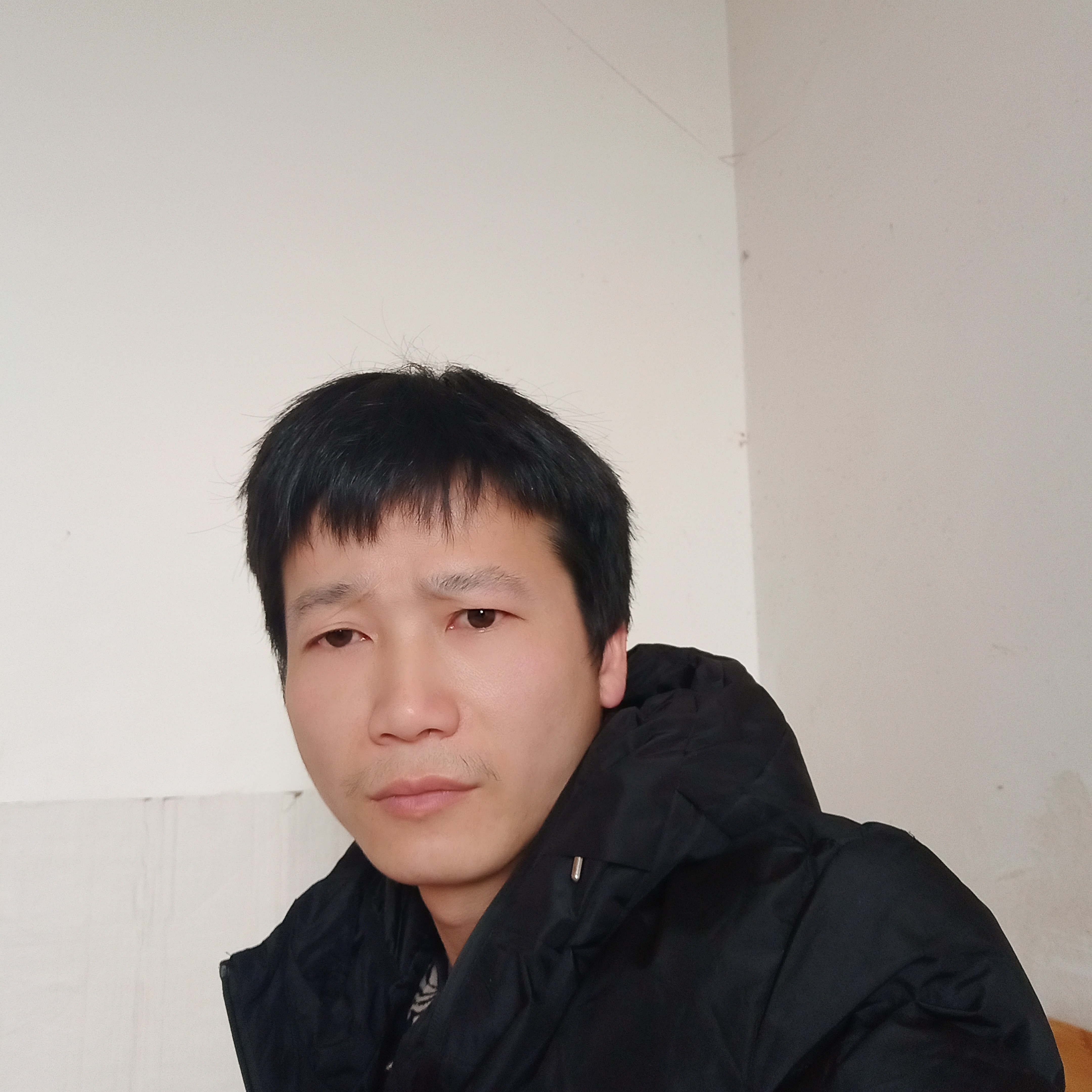翩飞方口红的照片