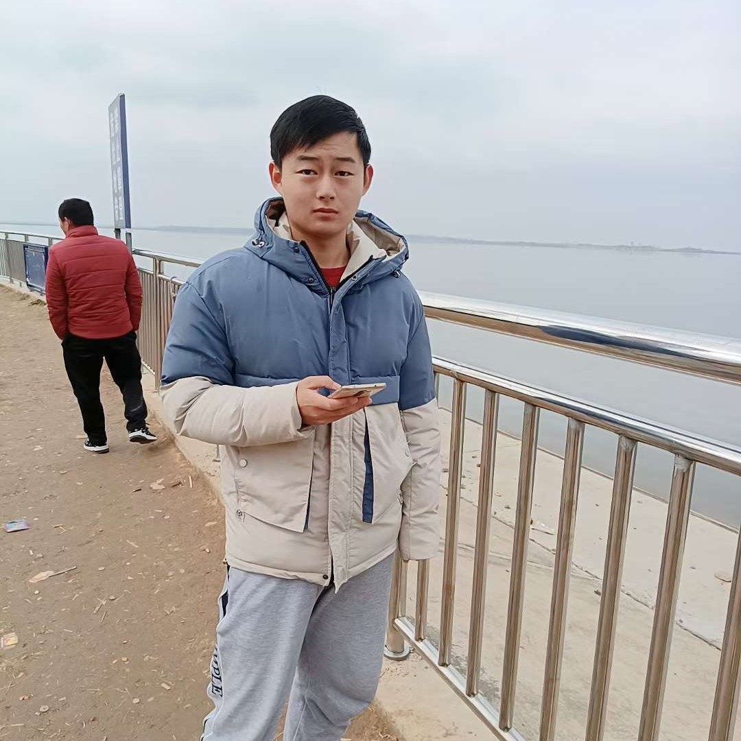 初妆向孤單的照片