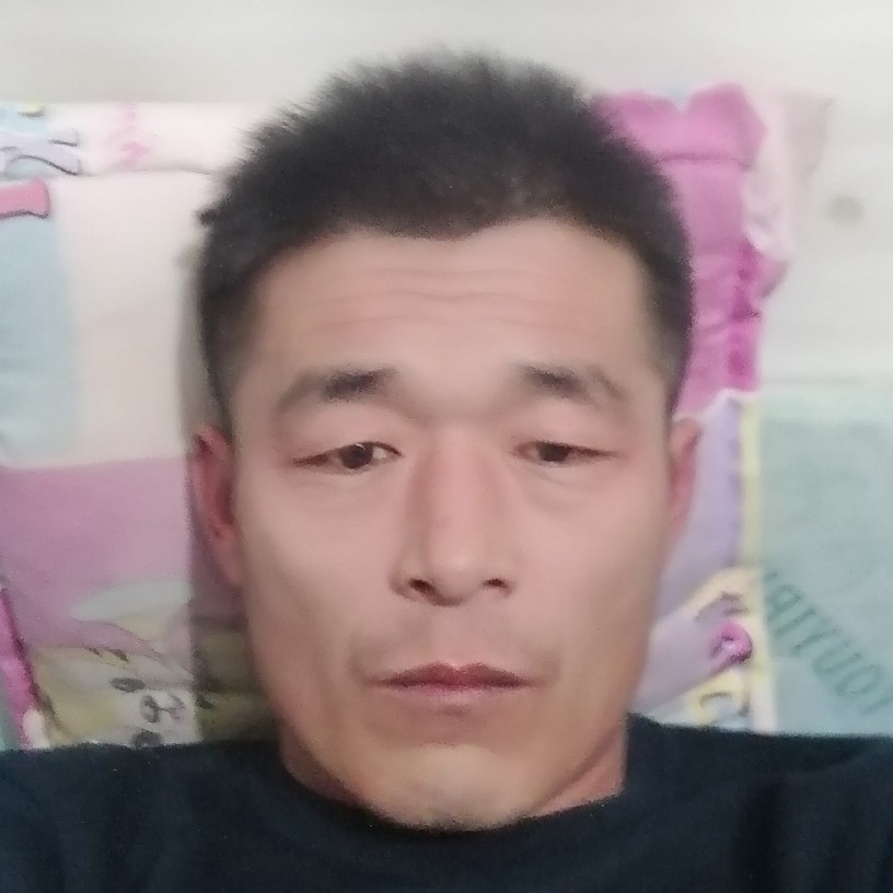 健康深拥山水的照片