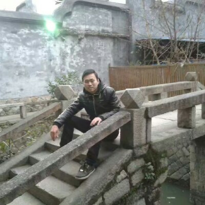 肖浪的照片