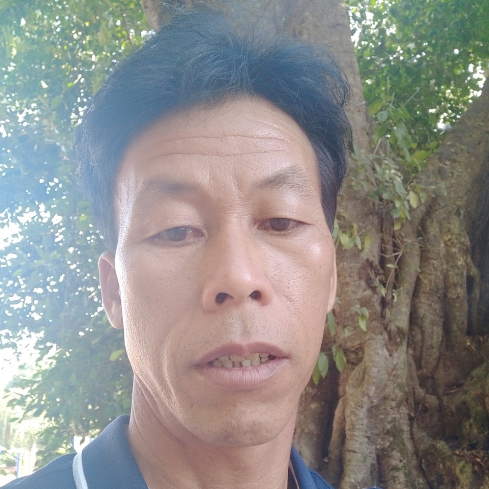 黄京的照片