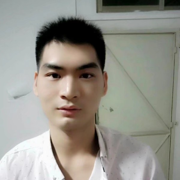 孔明天的照片