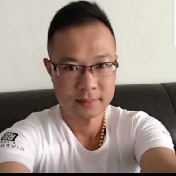 眼镜先生的照片