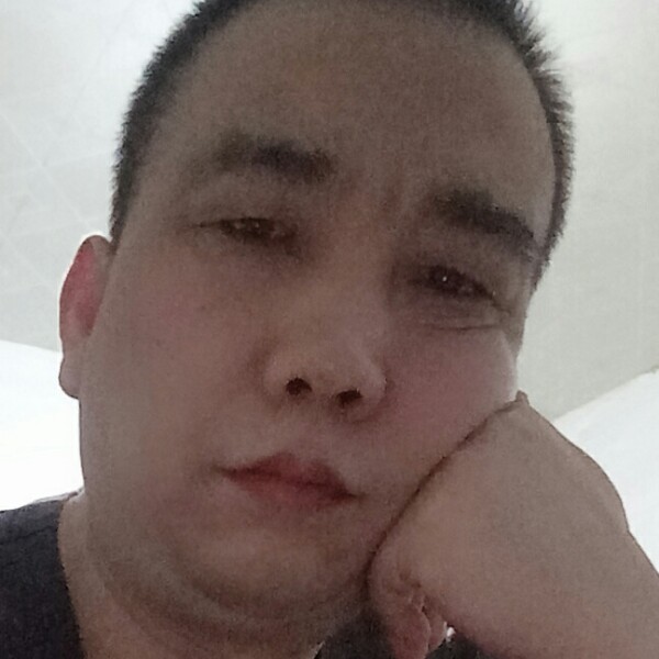 。男主角。的照片