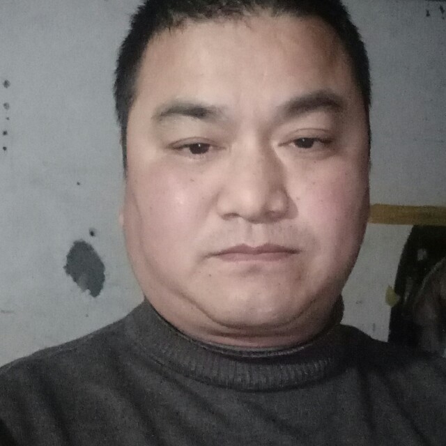 奋斗的农民大哥的照片