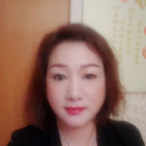 蘩藜凝眸安静的照片