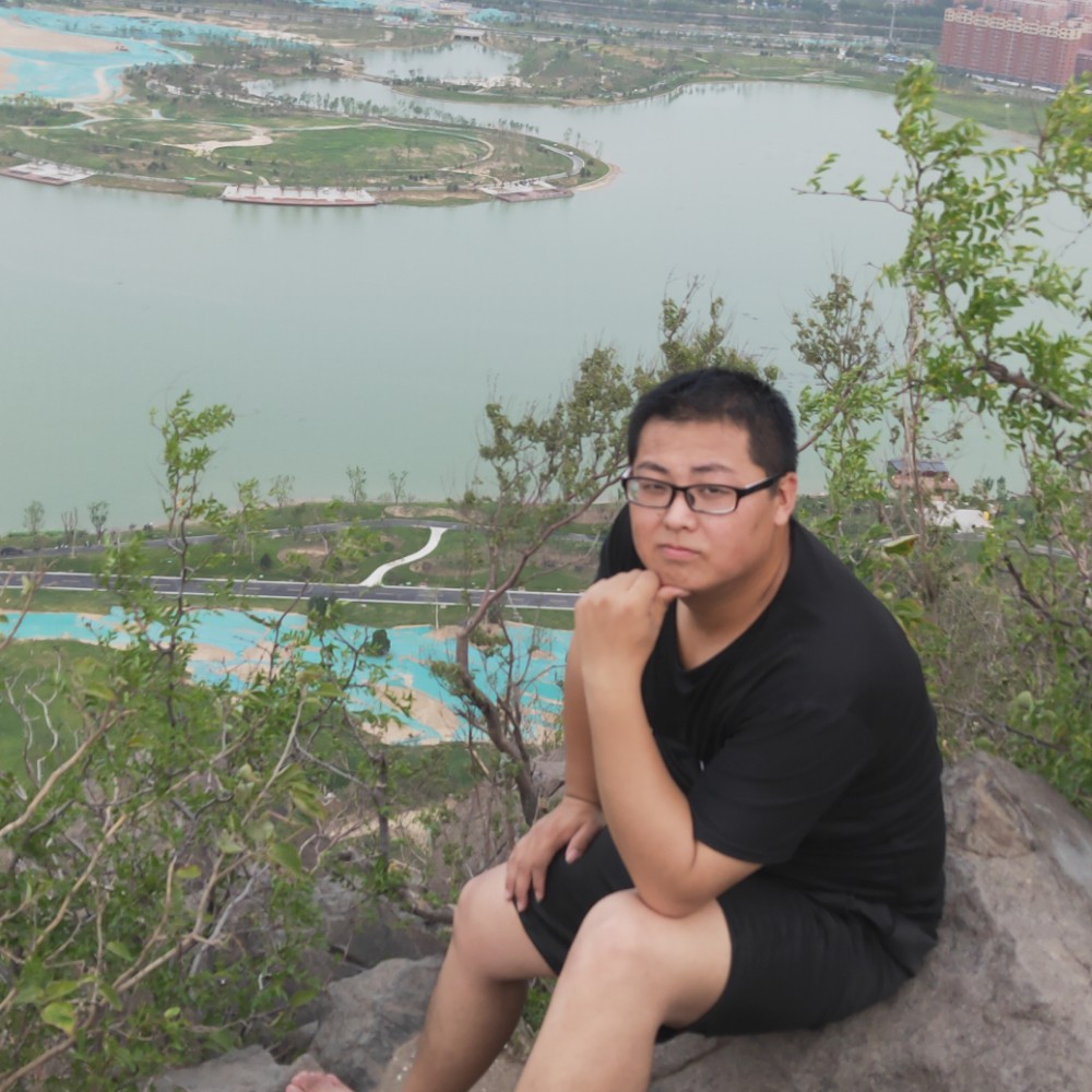 不爱说话得社会峰的照片