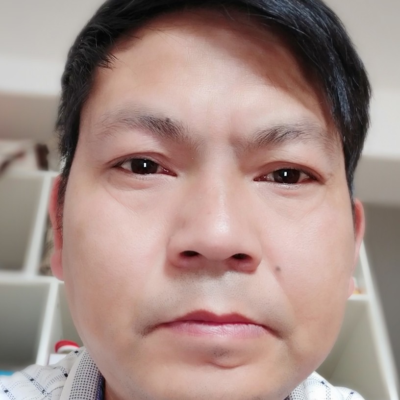 口红回眸怕黑的照片