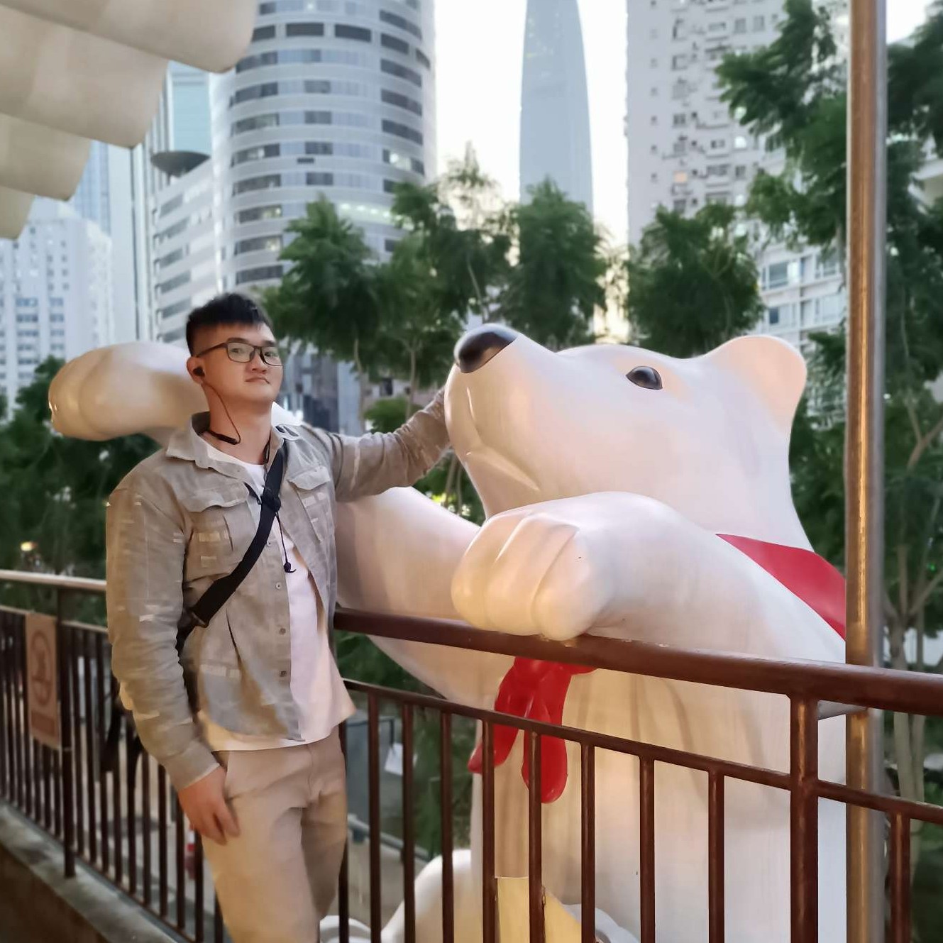 忧心笑电脑的照片