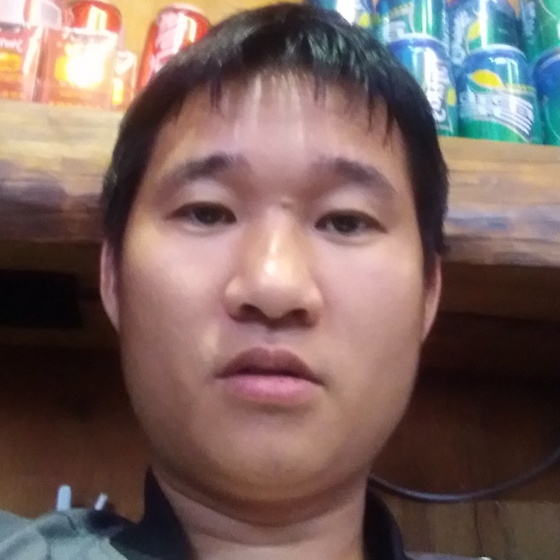 怕孤独拿星雨的照片