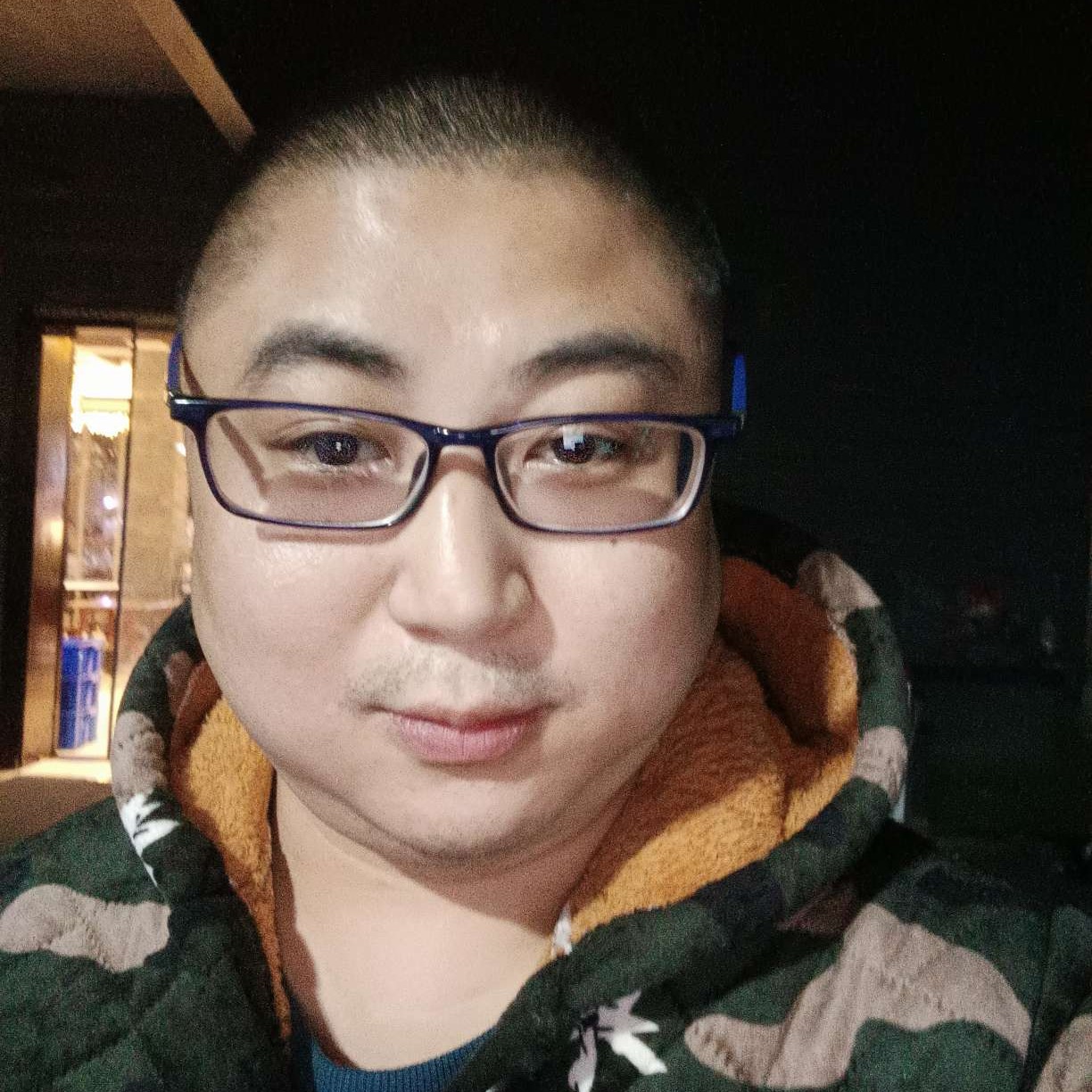 红牛方单身的照片
